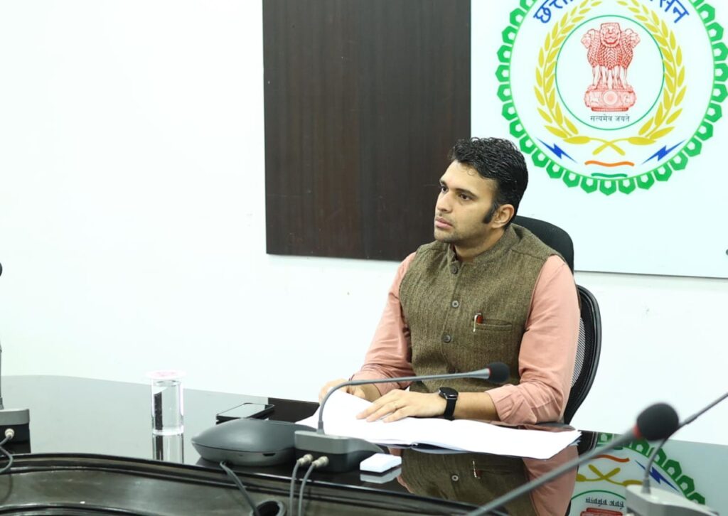 पोषण ट्रैकर ऐप में शत-प्रतिशत हितग्राहियों का पंजीयन सुनिश्चित करें-कलेक्टर