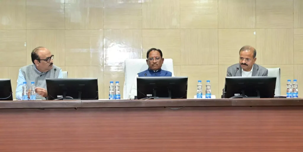  बस्तर को लेकर बड़ा मंथन! CM साय की बंद कमरे में हाई लेवल मीटिंग, किस फैसले से बदलेगी बस्तर की तक़दीर?