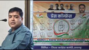 प्रेस कांग्रेस के बैनर में गांधी की तस्वीर को नहीं मिला स्थान :- विकास केडिया