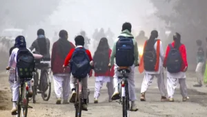 School Holiday: कोहरे की चादर में लिपटा राज्य, बच्चों के स्कूल फिर बंद… छुट्टियाँ बढ़ीं, अगला आदेश कब?