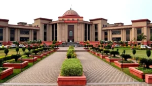 CG Teachers Promotion: छत्तीसगढ़ हाईकोर्ट ने लगाया रोक, हेड मास्टर से लेक्चरर पदोन्नति प्रक्रिया ठंडी