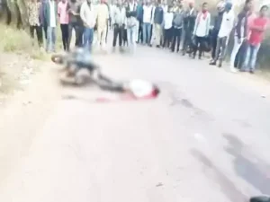  शादी के 4 महीने बाद उजड़ा घर! फूफा संग ससुराल से लौट रहे युवक को ट्रक ने कुचला, दोनों की मौके पर मौत