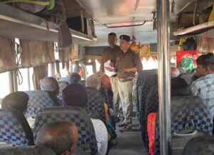 Raigarh News: सड़क सुरक्षा माह; यात्री वाहनों व स्कूल बसों की हुई जांच, अनियमितताओं पर 16 हजार 900 रुपये की चालानी कार्रवाई