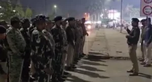 रायपुर की रात में पुलिस का बड़ा एक्शन! सिविल लाइन में आधी रात मचा हड़कंप, 23 संदिग्ध दबोचे गए, चाकू-तलवार बरामद