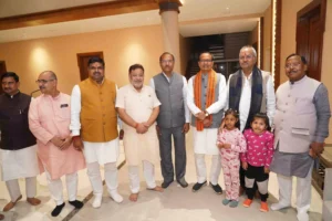 रायपुर में सियासी मुलाकात, बढ़ी राजनीतिक हलचल ..छगन लाल मुंदडा ने केंद्रीय मंत्री शिवराज सिंह चौहान का किया भव्य स्वागत