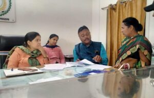 Raigarh News: जिले में अनमैप मतदाताओं के दस्तावेजों का सत्यापन शुरू, चारों विधानसभा क्षेत्रों के 1217 मतदान केंद्रों में जारी है दावा-आपत्ति व सुनवाई की प्रक्रिया