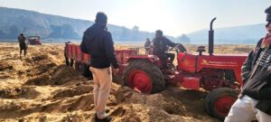 Raigarh News: खनिज रेत के अवैध परिवहन में लिप्त 23 वाहन जप्त 