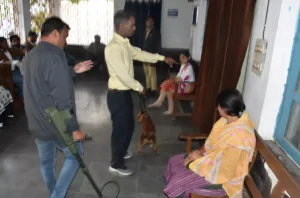 रायपुर कोर्ट पर बम धमकी! बम निरोधक दस्ते ने संभाला मोर्चा, कोर्ट परिसर खाली—छत्तीसगढ़ से तमिलनाडु तक अलर्ट
