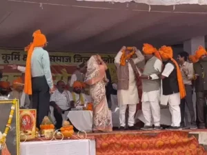 “सम्मान नहीं दे सकते तो बुलाया ही मत करो!”