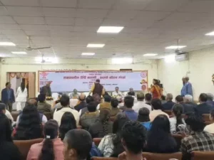 GGU कुलपति का साहित्यकार अपमान, प्रदेशभर में उठी पद से हटाने की मांग!
