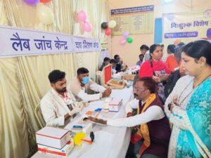 Raigarh News: विशेष स्वास्थ्य शिविर में 242 हितग्राही हुए लाभान्वित, महापौर ने स्वास्थ्य शिविर का किया निरीक्षण, स्वयं करवाई जांच