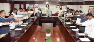 लोकभवन के अधिकारियों एवं कर्मचारियों ने ली राष्ट्रीय मतदाता दिवस की शपथ
