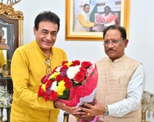 मुख्यमंत्री विष्णुदेव साय से सुप्रसिद्ध अभिनेता नीतिश भारद्वाज ने की सौजन्य मुलाका