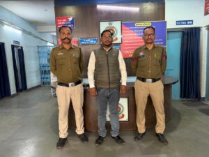 Raigarh News: श्री सत्यनारायण बाबा जी को लेकर सोशल मीडिया पर अभद्र टिप्पणी करने वाला आरोपी कोरबा से गिरफ्तार
