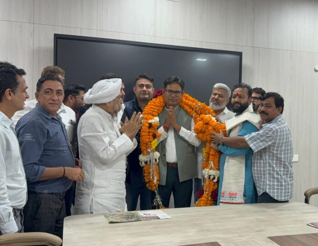 नई भूमि गाइडलाइन से रियल एस्टेट को मिलेगी गति, जनता को मिलेगी राहत, वित्त मंत्री ओपी चौधरी का विभिन्न संगठनों ने किया सम्मान, जताया आभार