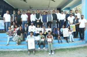 Raigarh: मन के जज्बात को बच्चों ने कैनवास पर उतारकर समाज को दिया संदेश, रोटरी क्लब ऑफ स्टील सिटी की शानदार पहल