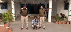 Raigarh News: बालिका से छेड़खानी करना पड़ा महंगा, पुसौर पुलिस ने आरोपी युवक को धर दबोचा, छेड़खानी व पॉक्सो एक्ट के तहत मामला दर्ज कर आरोपी को भेजा गया न्यायिक रिमांड पर