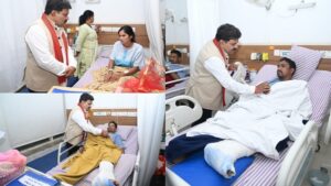 डिप्टी सीएम विजय शर्मा ने आईईडी ब्लास्ट में घायल जवानों से अस्पताल में की मुलाकात, चिकित्सकों से उपचार की जानकारी लेकर परिजनों से की चर्चा