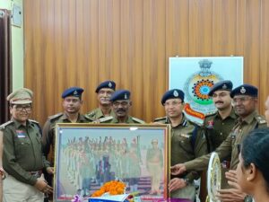 Raigarh News: 38 वर्ष की गौरवपूर्ण सेवा के बाद डीएसपी साधना सिंह पुलिस विभाग से सेवानिवृत्त, पुलिस कार्यालय रायगढ़ में सेवा सम्मान कार्यक्रम आयोजित, गरिमामय विदाई
