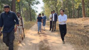 प्रशिक्षु आईएफएस अधिकारियों को मिला डीज़ीपीएस सर्वे एवं वन्यजीव प्रबंधन का व्यवहारिक प्रशिक्षण, बारनवापारा में प्रशिक्षु भारतीय वन सेवा अधिकारियों को दिया गया प्रशिक्षण