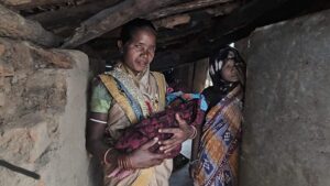 CG News: पैसा नहीं चुकाने पर अस्पताल में मां-नवजात को बनाया बंधक, 15 हजार के लिए 6 दिन तक रोका