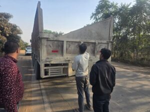 Raigarh News: सड़क सुरक्षा माह के तहत परिवहन विभाग की सख्त कार्रवाई, रंगारपाली चेकपोस्ट पर 63 वाहनों पर चालानी कार्रवाई