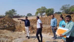 Sarangarh News: निर्माणाधीन नालंदा परिसर का कलेक्टर डॉ कन्नौजे ने किया निरीक्षण, कलेक्टर ने ठेकेदार को श्रमिक की संख्या बढ़ाकर 1 वर्ष में गुणवत्ता सहित कार्य पूर्ण करने के निर्देश दिए