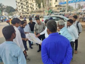 Raigarh News: कलेक्टर ने रेलवे स्टेशन पुनर्विकास कार्य का किया निरीक्षण, 30 जून तक काम पूरा करने के दिए निर्देश