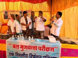 Raigarh News: जल ही जीवन है के संदेश के साथ ग्रामीणों ने ली जल संरक्षण की शपथ, परसकोल में जल अर्पण दिवस का हुआ आयोजन