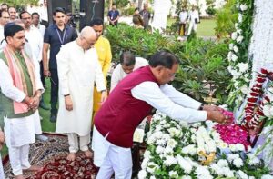 मुख्यमंत्री विष्णुदेव साय ने कुसुम सिन्हा को दी श्रद्धांजलि