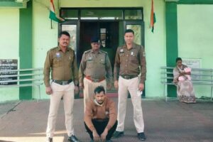 Raigarh News: जेल से छूटते ही फिर शुरू की चोरी; शातिर बाइक चोर विकेश दास पुलिस की घेराबंदी में फंसा, भेजा गया जेल, रायगढ़ पुलिस की पैनी नजर