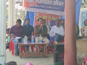 रायगढ़ के छाल में पुलिस का जन जागरूकता कार्यक्रम आयोजित, थाना प्रभारी छाल ने साइबर फ्रॉड से बचाव और नशा मुक्ति को लेकर रहवासियों को किया गया जागरूक