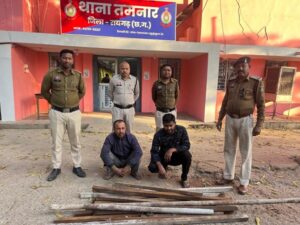 Raigarh News: चोरी पर अंकुश लगाने रायगढ़ पुलिस की कार्रवाई, पुलिस ने दो कबाड़ चोरों को गिरफ्तार कर भेजा जेल