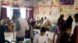 Chhattisgarh: शादी समारोह में भोजन खाने के बाद ग्रामीणों की बिगड़ी तबीयत, दो गांव के 44 लोग बीमार