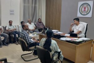 Raigarh News: जिले में गैस सिलेण्डर की पर्याप्त उपलब्धता, ऑनलाइन बुकिंग के दिन ही सिलेण्डर वितरण सुनिश्चित करने के निर्देश