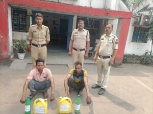 Raigarh News: “ऑपरेशन आघात” के तहत अवैध शराब पर रायगढ़ पुलिस की ताबड़तोड़ कार्रवाई, तमनार, चौकी खरसिया और भूपदेवपुर क्षेत्र में पुलिस की दबिश, 4 आरोपियों के कब्जे से अवैध महुआ शराब बरामद