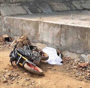 Raigarh News: रेलवे ओवर ब्रिज के निर्माणाधीन गड्ढे में गिरकर सरपंच की मौत, जांच में जुटी पुलिस