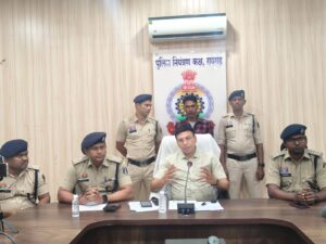 Raigarh news: “ऑपरेशन तलाश” में रायगढ़ पुलिस को बड़ी सफलता, 5 दिनों के विशेष अभियान में 246 वारंटों की तामिली, गंभीर मामलों के फरार आरोपी भी पकड़े गए