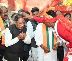 मुख्यमंत्री ने कुदरगढ़ी माता मंदिर में पूजा-अर्चना कर की प्रदेशवासियों की सुख-समृद्धि की कामना