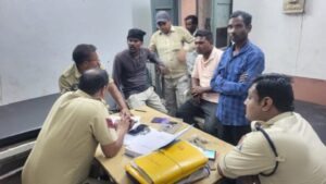 Raigarh News: रायगढ़ में दर्दनाक सड़क हादसा; ब्रेकर पर ट्रैक्टर उछलने से गिरा 15 वर्षीय किशोर, मौके पर ही थमीं सांसें, आरोपी चालक ने रची थी कार एक्सीडेंट की झूठी कहानी, फुटेज देख उड़े होश, चालक फरार