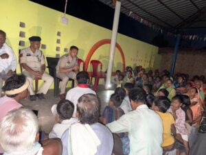 Raigarh News: पुसौर पुलिस ने ग्राम अम्लीभौना में चलाया नशा मुक्ति जागरूकता अभियान