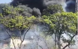 Raigarh: प्लास्टिक रिफाइनरी प्लांट में लगी आग, आसमान में छाया धुएं का गुबार, लाखों के नुकसान की आशंका