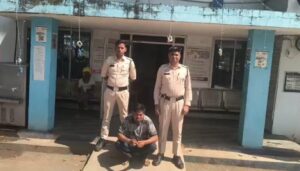 Raigarh News: ऑनलाइन क्रिकेट सट्टा पर रायगढ़ पुलिस की एक और बड़ी कार्रवाई,  खरसिया पुलिस ने सट्टा खाईवाल गिरफ्तार
