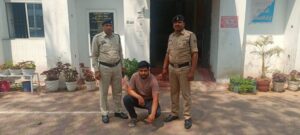 Raigarh News: “ऑपरेशन अंकुश” का असर;  एक और बड़े सट्टा खाईवाल एजाज खान ने कोतवाली पुलिस के सामने किया सरेंडर
