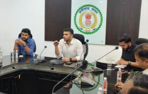 Raigarh: संवाद कार्यक्रम; जिला प्रशासन और मीडिया के बीच चर्चा-परिचर्चा, विकास कार्यों की दी जानकारी, जनकल्याण और बुनियादी सुविधाओं पर रहा फोकस