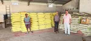 Raigarh News: खरीफ सीजन से पहले उर्वरक विक्रेताओं पर सख्ती, 16 दुकानों का किया गया निरीक्षण, अनियमितता पर 5 को कारण बताओ नोटिस