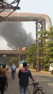 BREAKING: भिलाई स्टील प्लांट में भीषण धमाका! टरबाइन ब्लास्ट से दहला प्लांट, आग की लपटों में झुलसे मजदूर