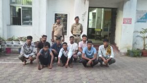 “मैरिन ड्राइव मारपीट में पुलिस की कड़ी कार्रवाई” — कोतवाली पुलिस ने 9 आरोपी और 3 नाबालिगों को दबोचा
