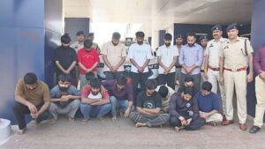 CG BREAKING: IPL के नाम पर देशभर में चल रहा था काला खेल… किराए के मकान से ऑपरेट हो रहा था खतरनाक नेटवर्क, 16 गिरफ्तार