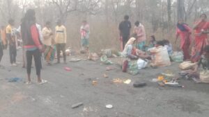 CG: मजदूरों से भरी पिकअप पलटी; बीजापुर से काम की तलाश में जा रहे थे लोग, करीब 12 गंभीर रूप से घायल